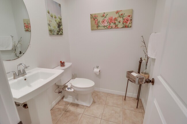 Building Photo - 3637 Alander Ct