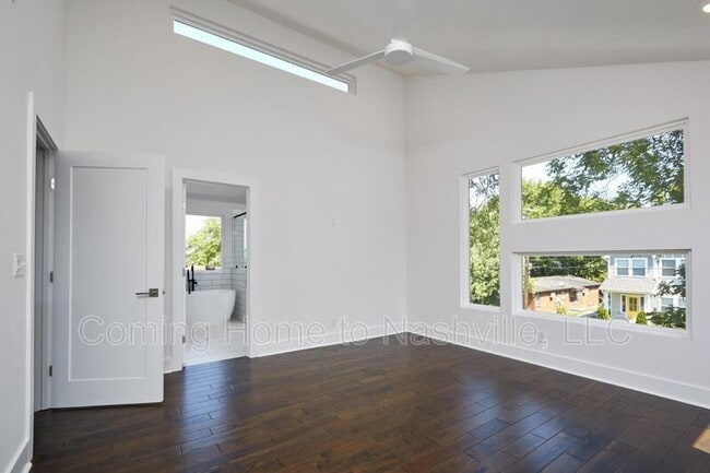 Building Photo - 1719 Pecan St