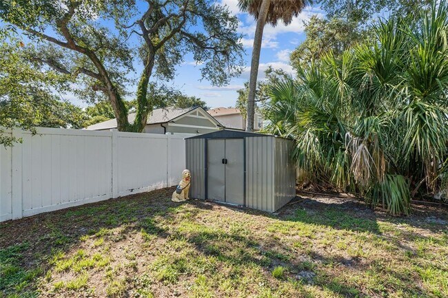 Building Photo - 3308 W Van Buren Dr