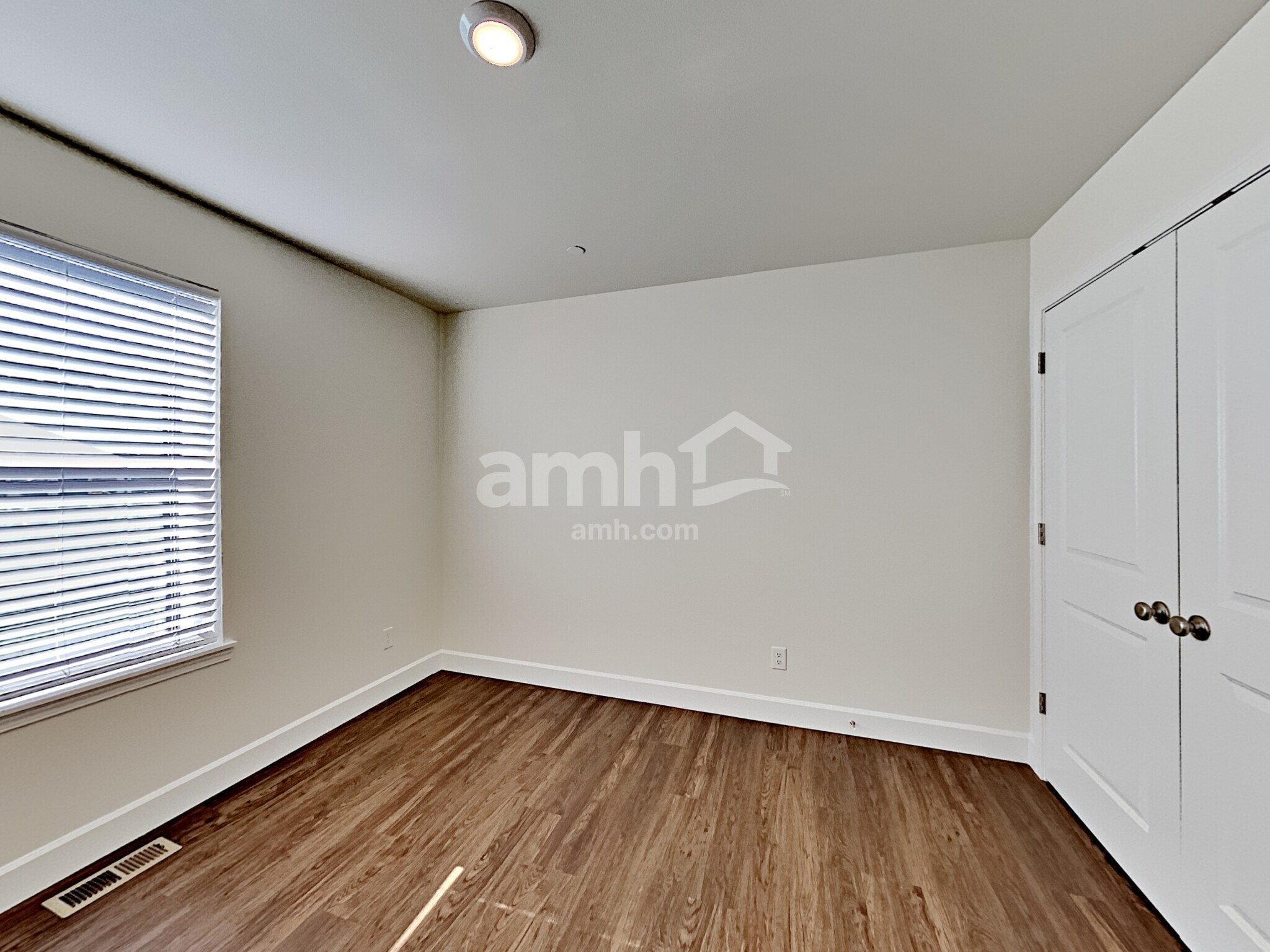 Building Photo - 10626 137th St E