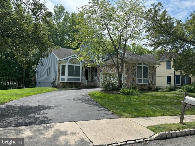 Building Photo - 36 Lavender Dr