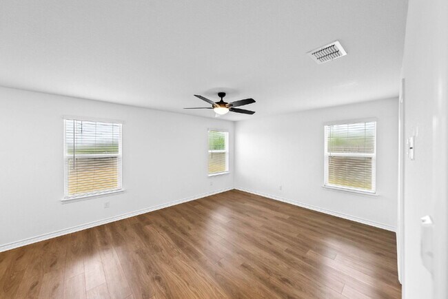 Building Photo - Step Into Luxury Living