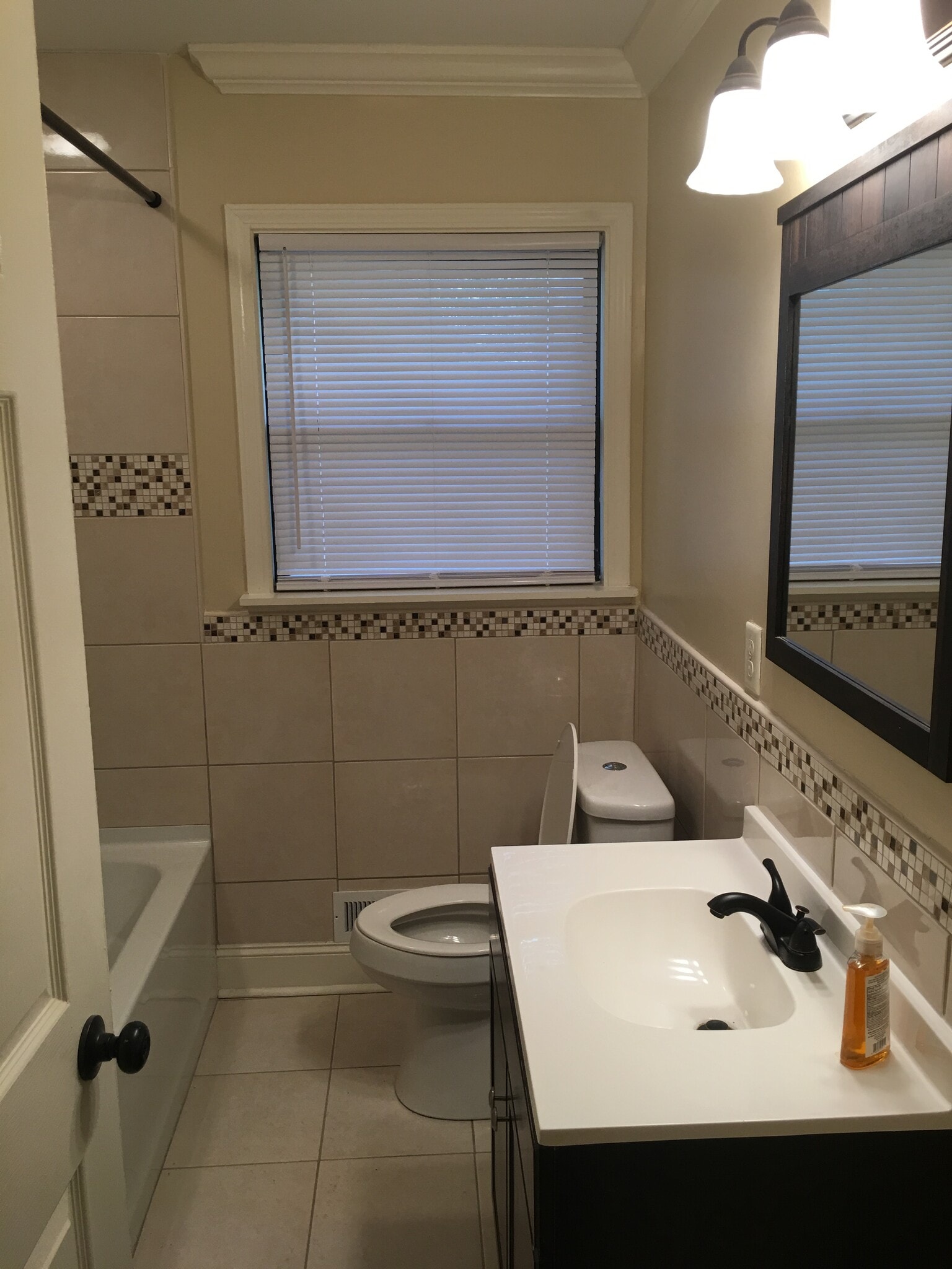 Full Bath - 2343 Green Forrest Dr