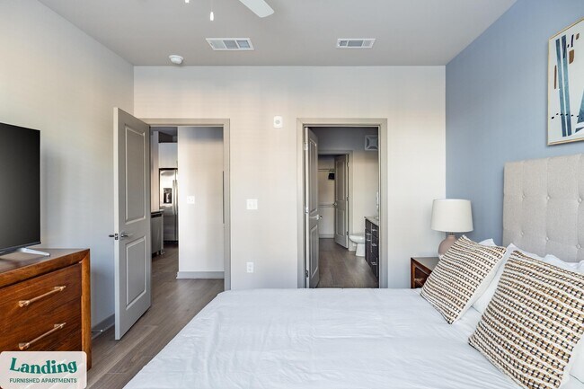 Building Photo - 1559 W 9 Mile Rd