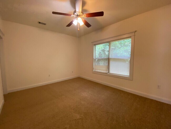 Building Photo - PRE-LEASING FOR AUGUST 2026!