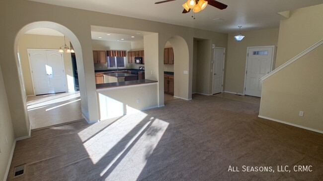 Building Photo - 6628 Finecrest Dr