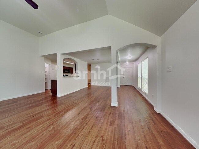Building Photo - 15450 Bammel Oaks Ct