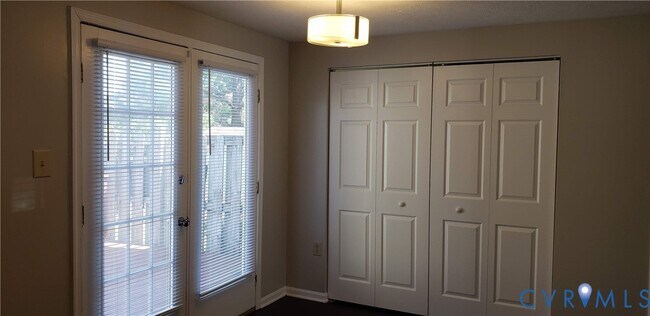 Building Photo - 7740 Pomeroy Ct