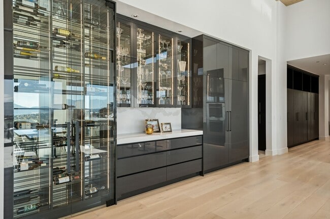 Building Photo - 3404 Wapiti Cyn Rd