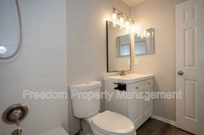 Building Photo - 10116 Wimbledon Ct