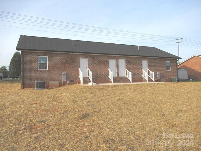 Building Photo - 2967 Gaston-Webbs Chapel Rd