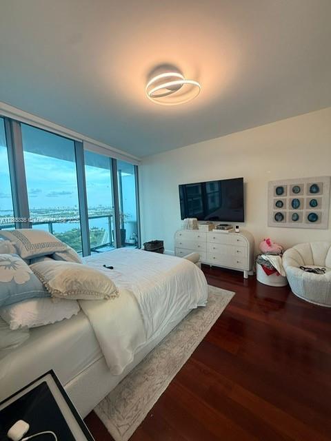 Building Photo - 888 Biscayne Blvd