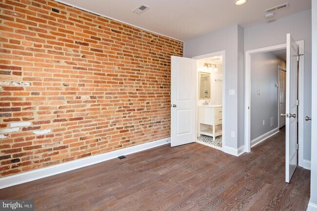 Building Photo - 1714 Patapsco St