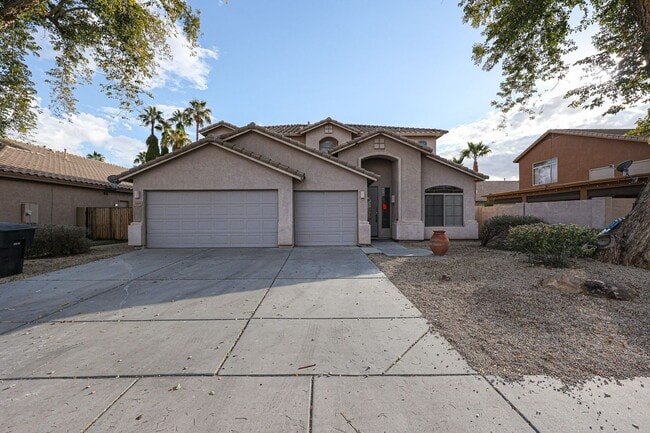 Building Photo - COMING SOON! Location! Fully remodelled 4Bed/3Bath Home in Chandler, with pool