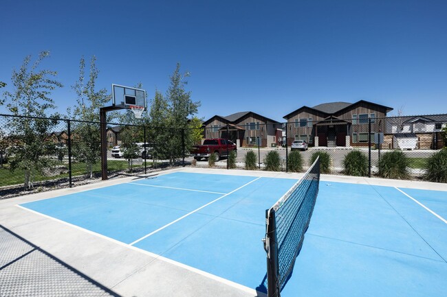 Building Photo - 2 BED 1 BATH APARTMENT IN REXBURG - AVAILABLE NOW UNTIL END OF DECEMBER