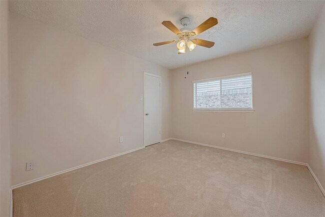 Building Photo - 1514 Jo Ann Ln