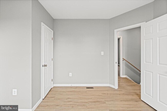 Building Photo - 3034 Arunah Ave