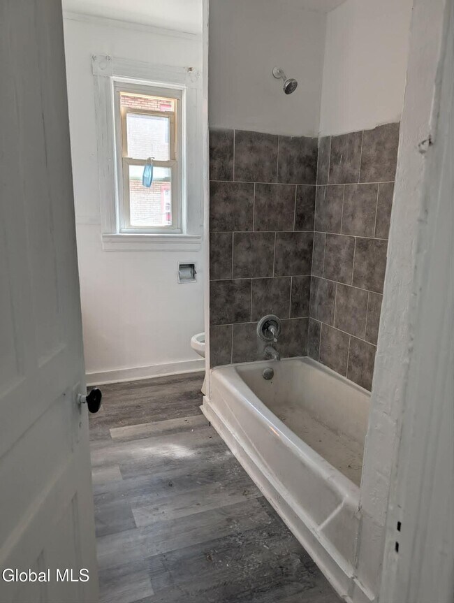 Building Photo - 120 Degraff St