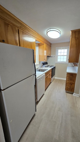 Building Photo - 1013 Bon Air Dr