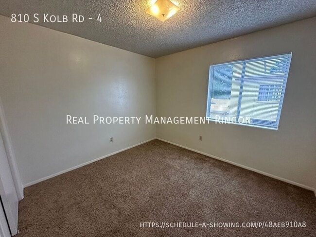 Building Photo - 810 S Kolb Rd