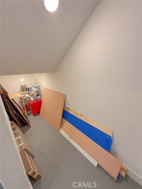 Building Photo - 178 Waypoint