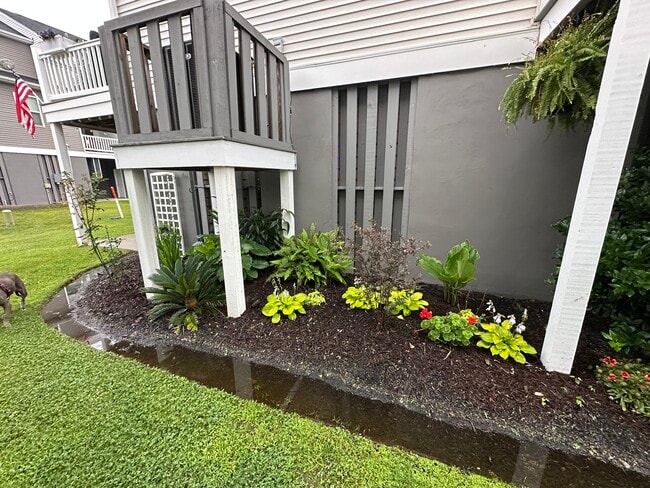Building Photo - 598 McLernon Trce