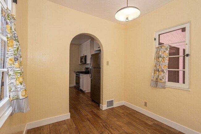 Building Photo - Beautifully Restored 3BR Miracle Mile Duplex | 1,725 SF | Near Metro D Line