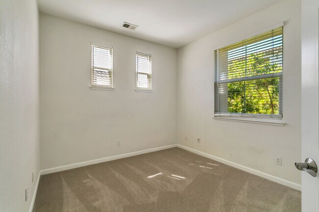 Building Photo - 2743 Corde Terra Cir