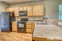 Building Photo - Wonderful 4 bed 2.5 Bath Townhome in Hills...