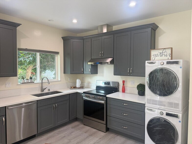 Building Photo - 4902 Temple City Blvd