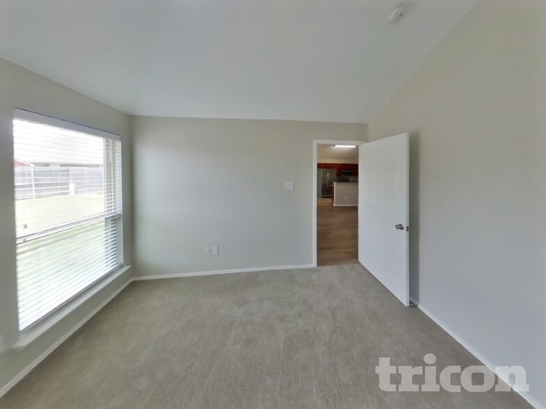 Building Photo - 4200 Agate Dr