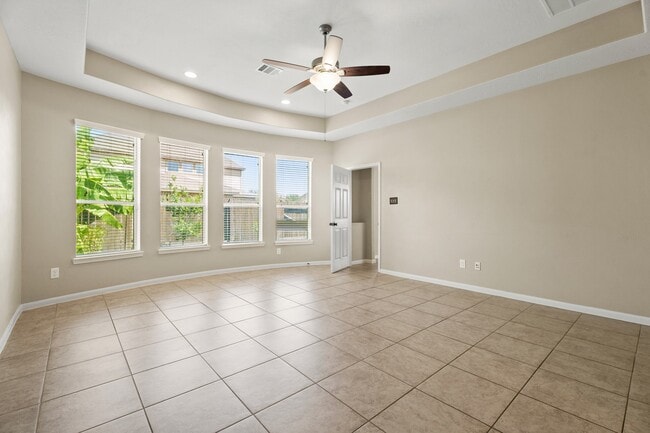 Building Photo - 4713 La Escalona Dr