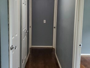 Building Photo - charming single-family home