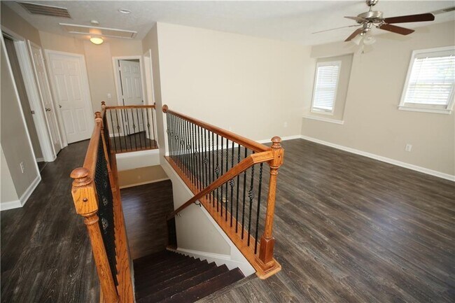 Building Photo - 173 Parkmont Ct