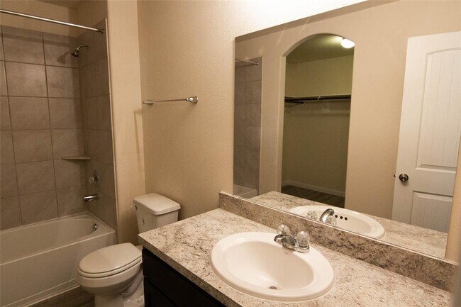Building Photo - 212 Pronghorn Dr