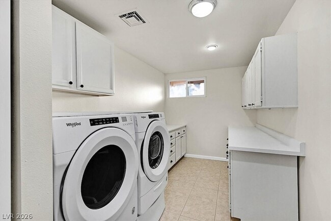 Building Photo - 3645 Forestcrest Dr