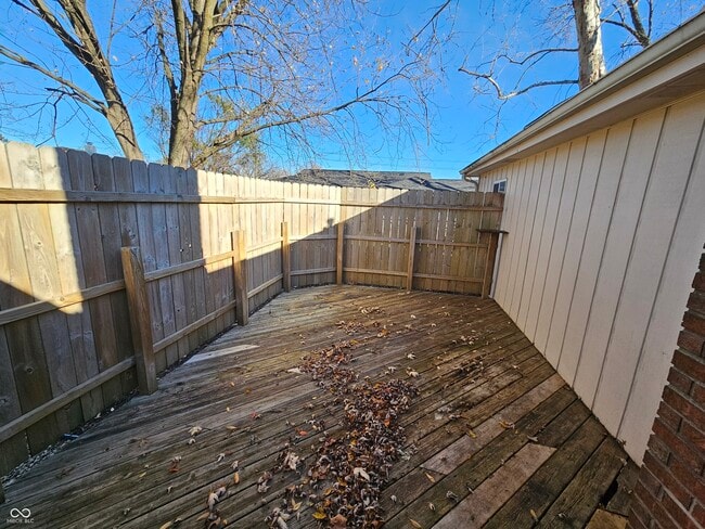 Building Photo - 3121 Shadow Brook Dr