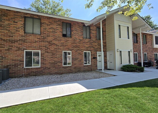 Primary Photo - 23 Kiowa Ct