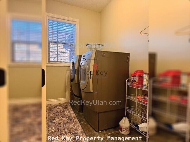 Building Photo - 739 Elk Meadow Loop