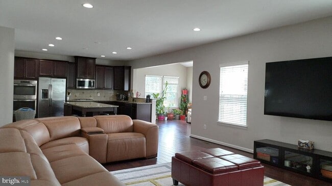 Building Photo - 25501 Emerson Oaks Dr