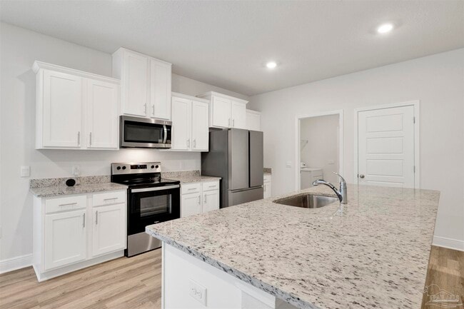 Building Photo - 6482 Cedar Ky Dr