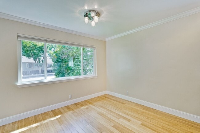 Building Photo - Wonderful 3 bedroom , 2 bath home in Mount...