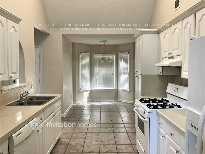 Building Photo - 620 Georgian Hills Dr