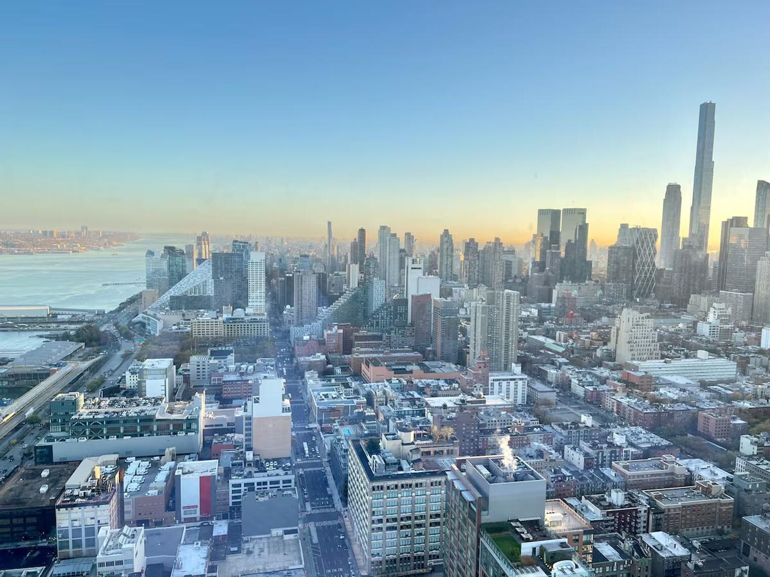 Building Photo - 605 W 42nd St