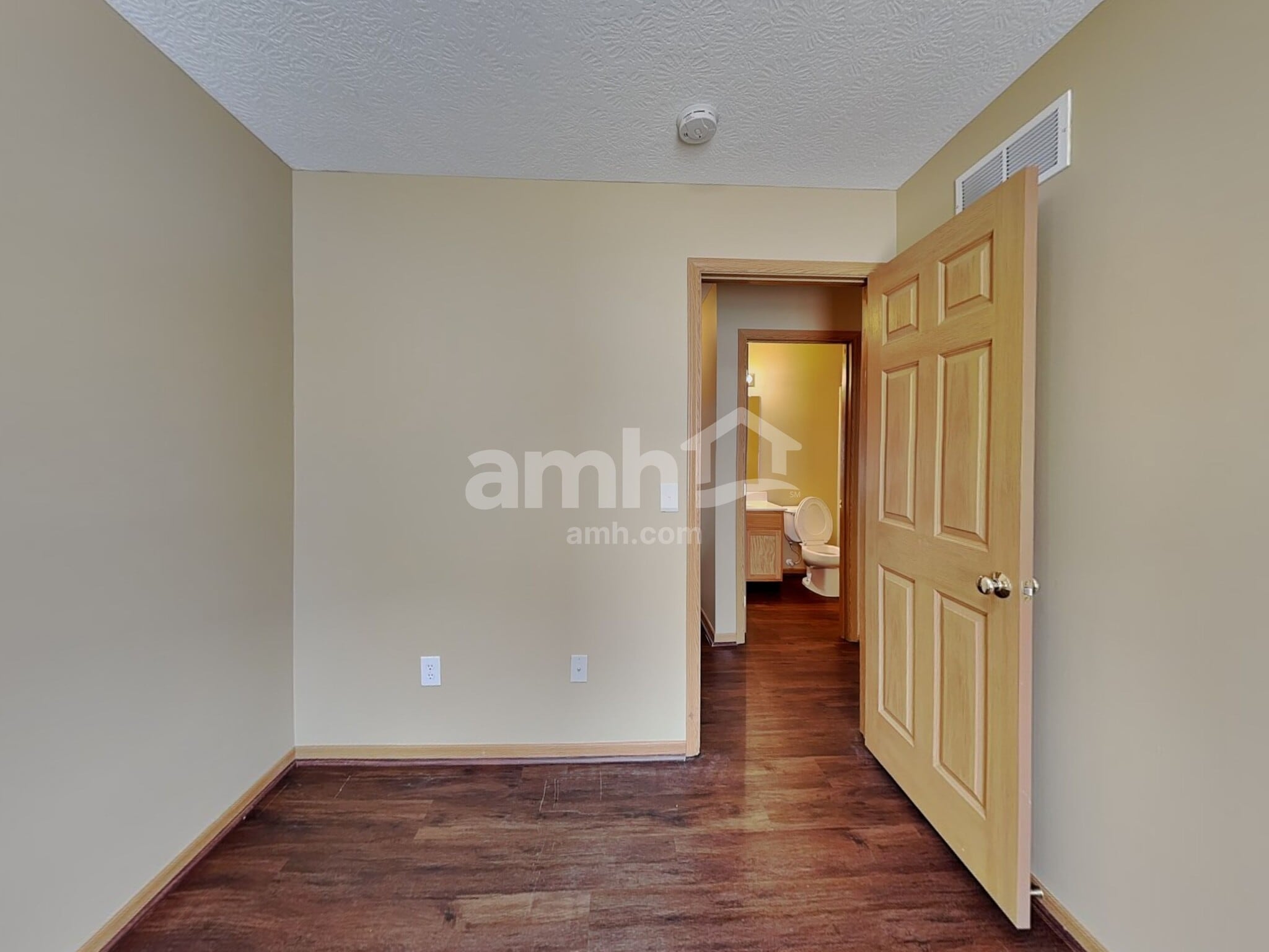 Building Photo - 818 Bent Oak Dr