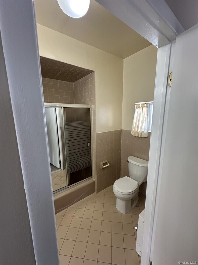 Building Photo - 7 Starks Pl