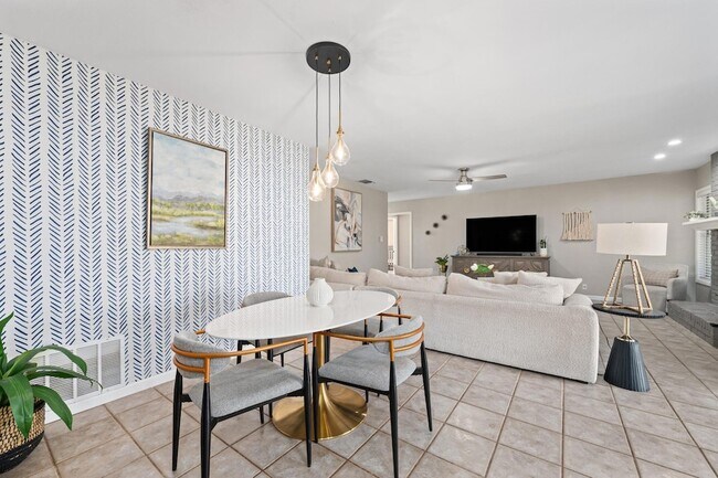 Building Photo - 11506 Pyreneese Dr