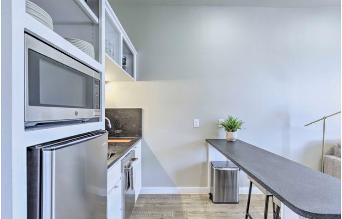 Building Photo - 118-120-120 N LBJ Dr