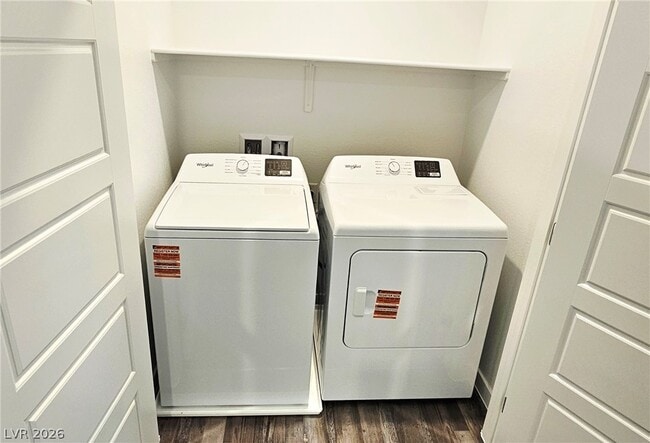 Building Photo - 915 Violet Heron St