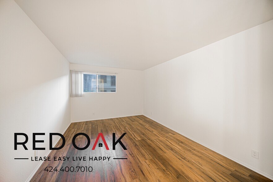 Building Photo - 215 S Madison Ave